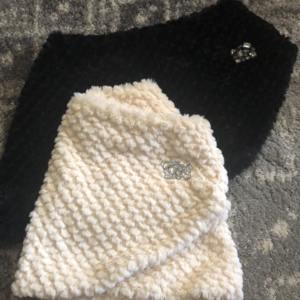 Elegant shoulder pullover wrap in Ivory and Black.